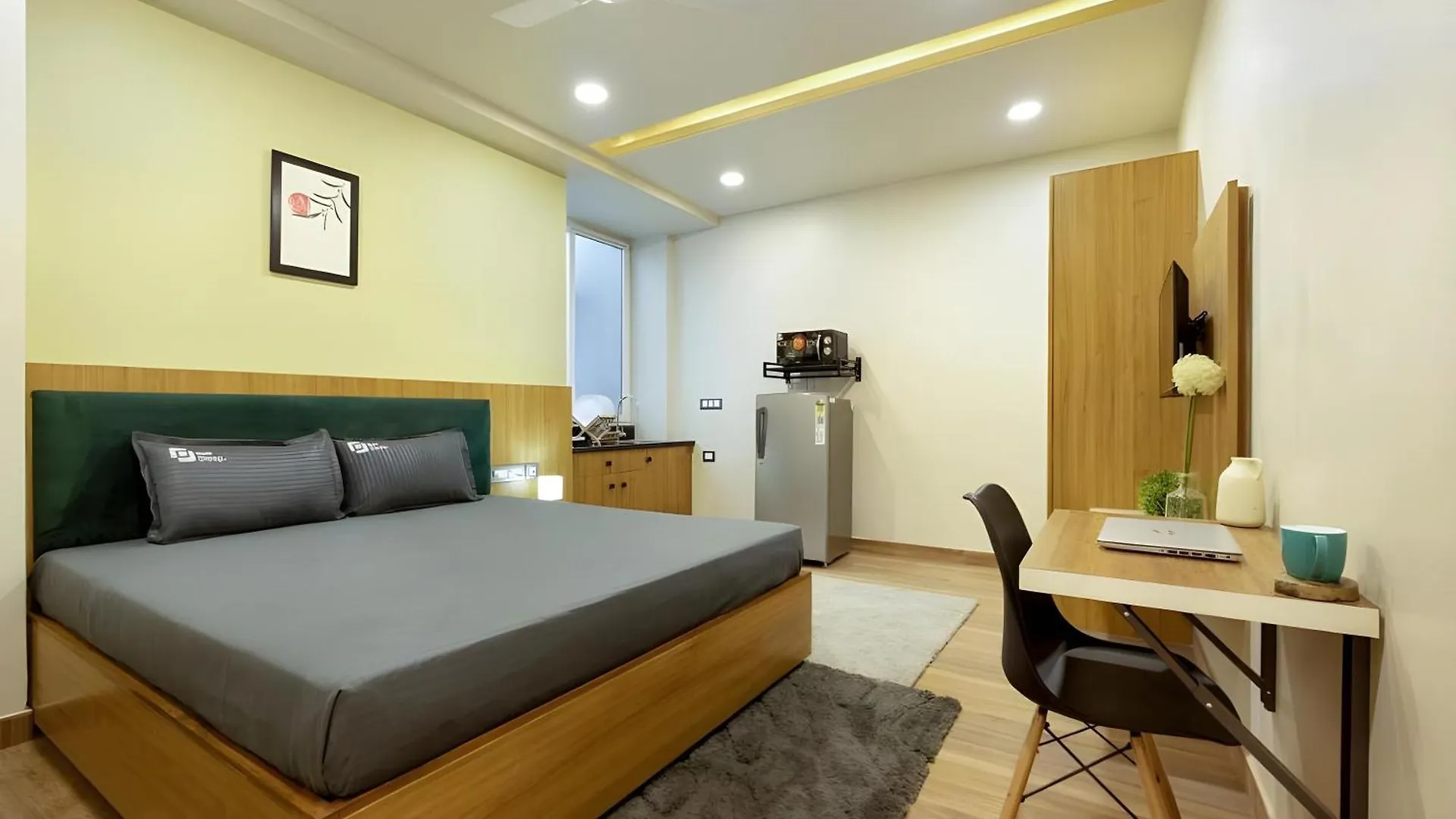 Hotel Wandr Lepus- Sector 39, Near Medanta The Medicity Gurgaon